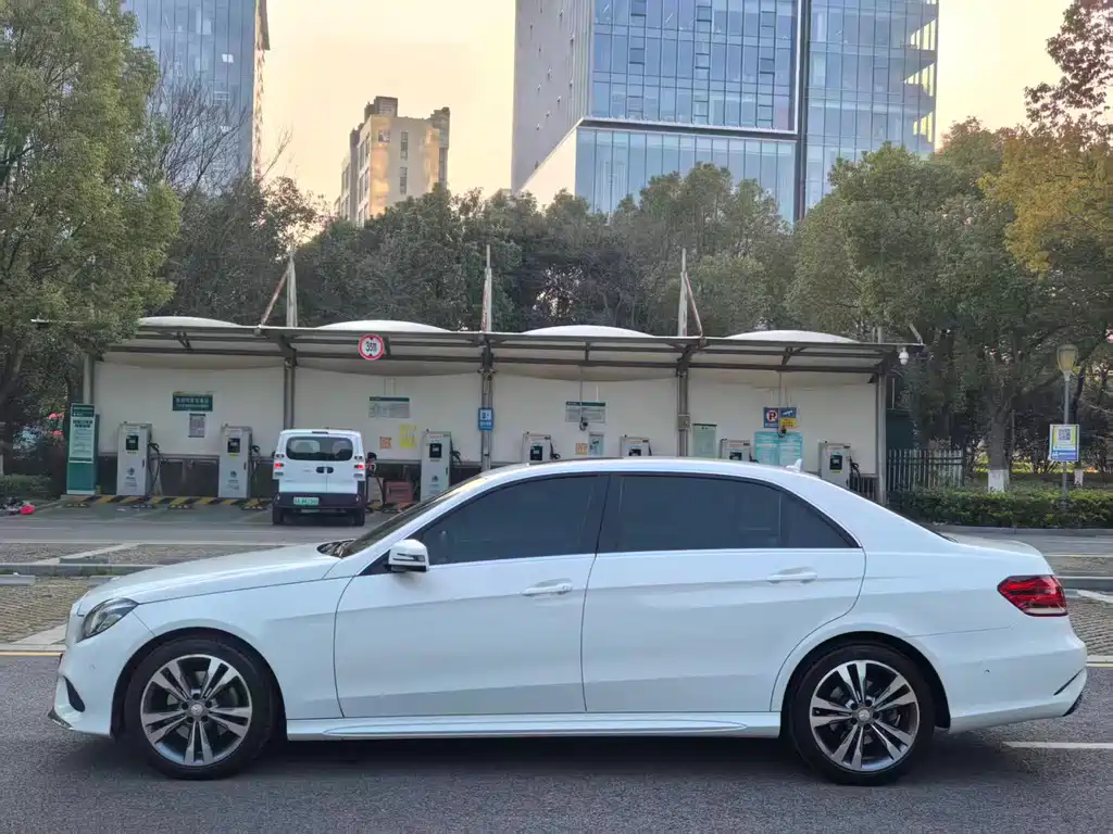 Mercedes-Benz E-Class 2015 facelift E 200 L купить на сайте DeffCars