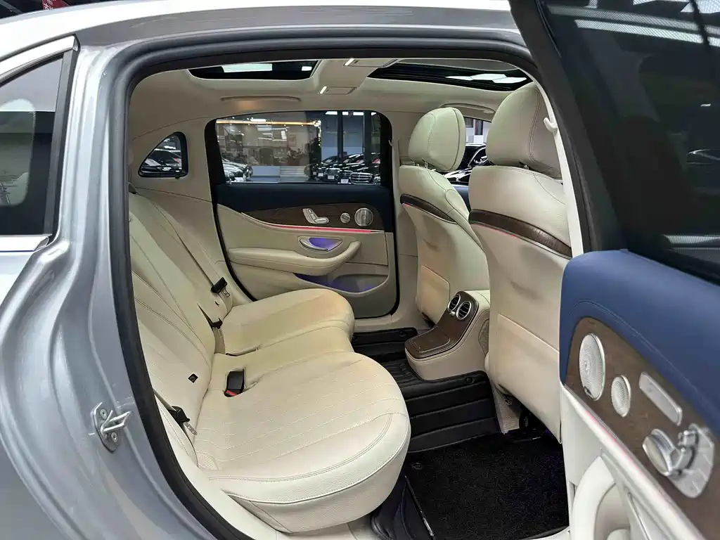 Mercedes-Benz E-Class 2022 E 300 L Luxury Model купить на сайте DeffCars