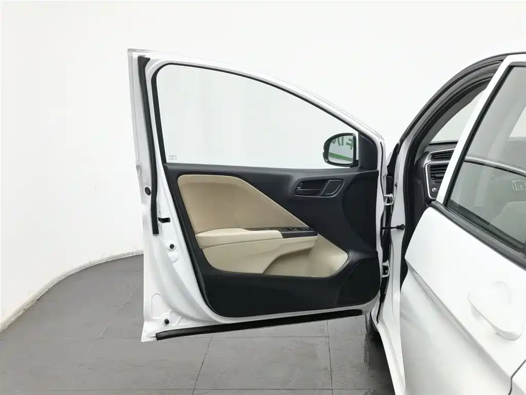 Fengfan 2017 1.5L CVT Comfort Edition купить на сайте DeffCars