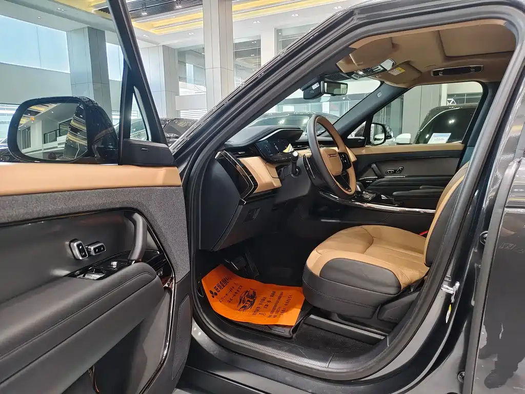 Range Rover Sport 2024 400PS Dynamic SE купить на сайте DeffCars