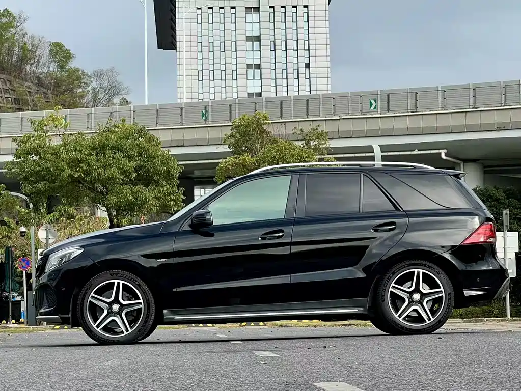 Mercedes-Benz GLE 2017 GLE 450 AMG 4MATIC купить на сайте DeffCars