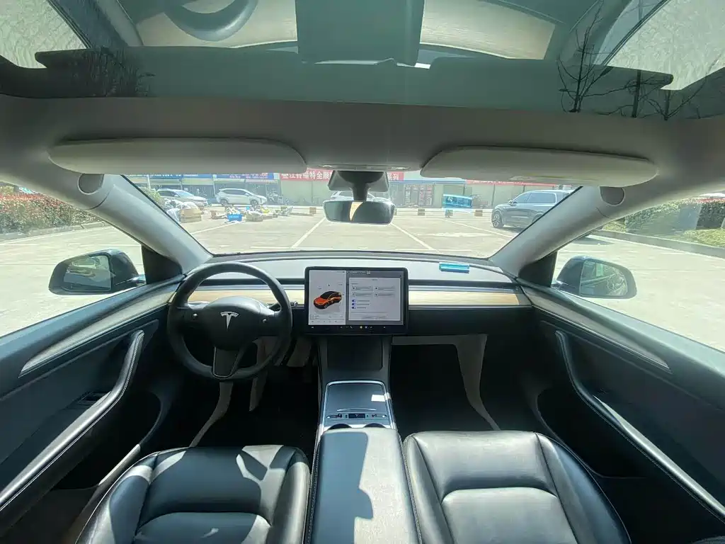 Model Y 2023 rear-wheel drive version купить на сайте DeffCars