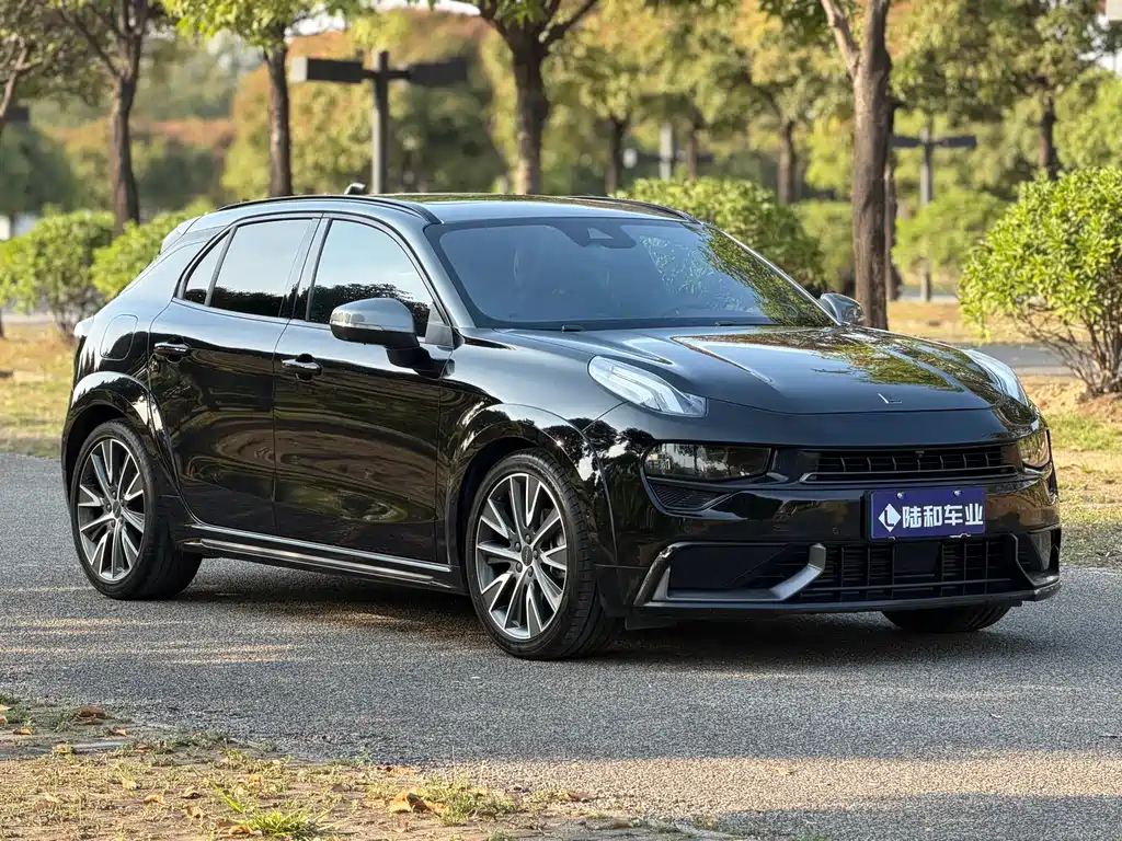 Lynk & Co 02 Hatchback 2022 2.0TD Pro купить на сайте DeffCars