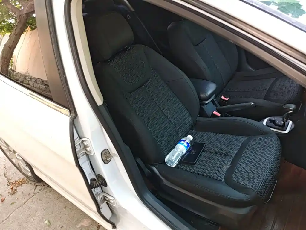 Peugeot 308 2013 1.6L Automatic Premium Edition купить на сайте DeffCars