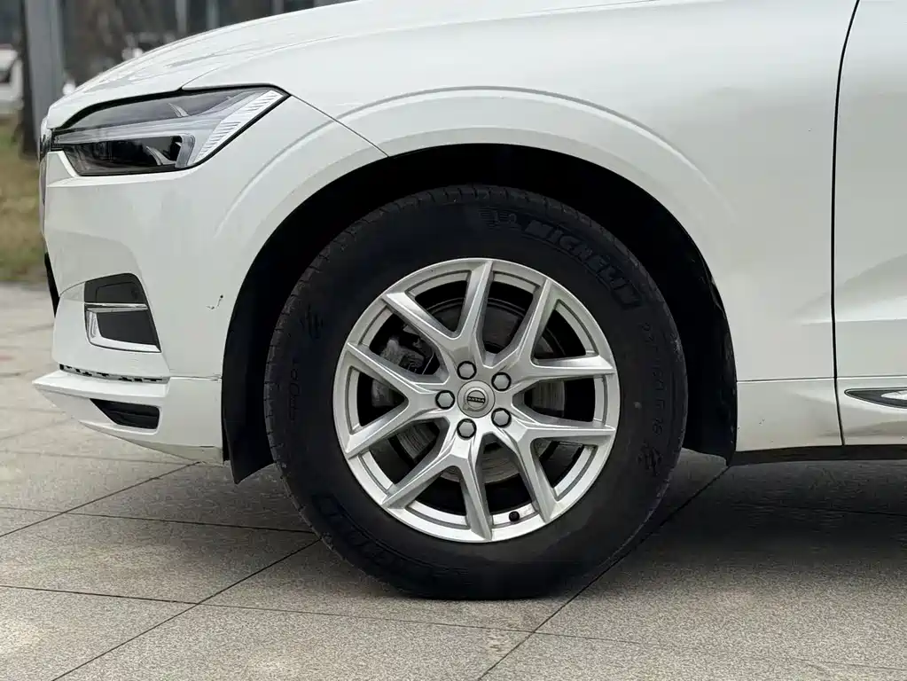Volvo XC60 2021 T5 four-wheel drive Zhiyi Luxury Edition купить на сайте DeffCars