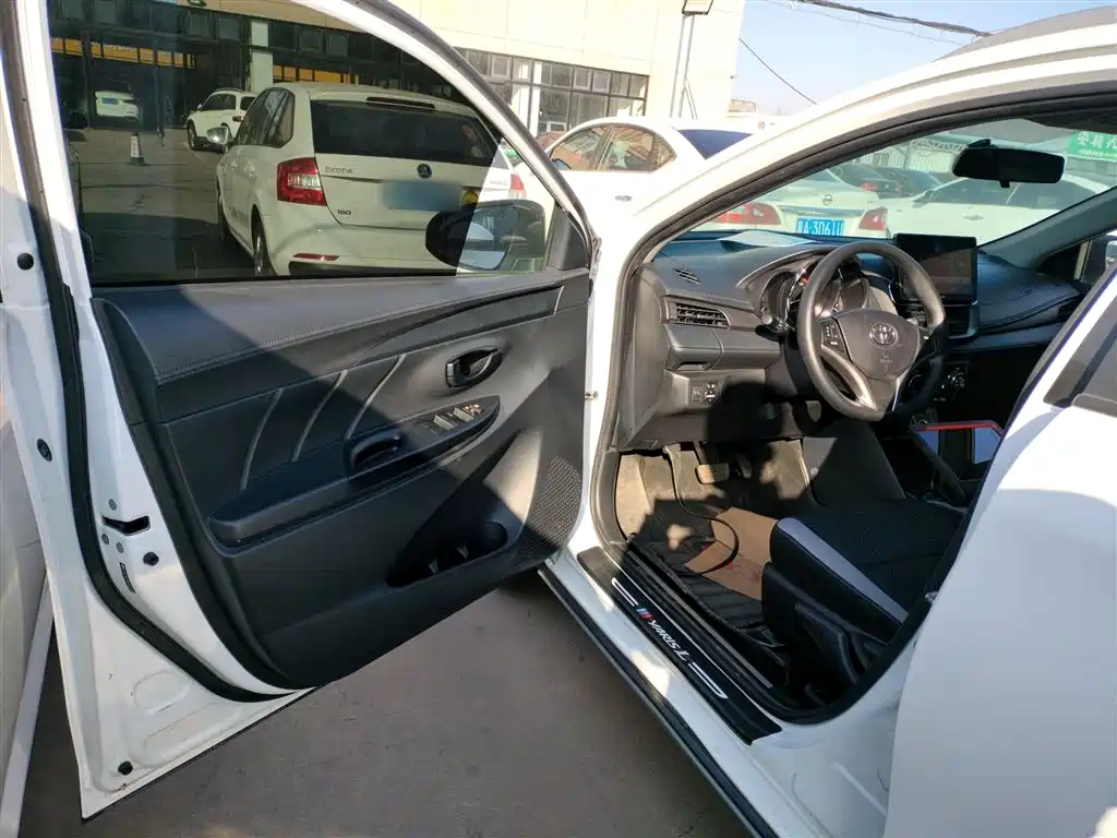 YARiS L Zhixuan 2022 model Zhixuan X 1.5L CVT leading PLUS version купить на сайте DeffCars