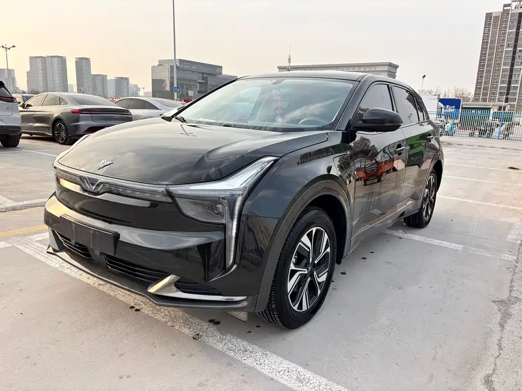 Nezha U 2023 model Nezha U-Ⅱ Challenge Edition 400 U show ternary lithium купить на сайте DeffCars