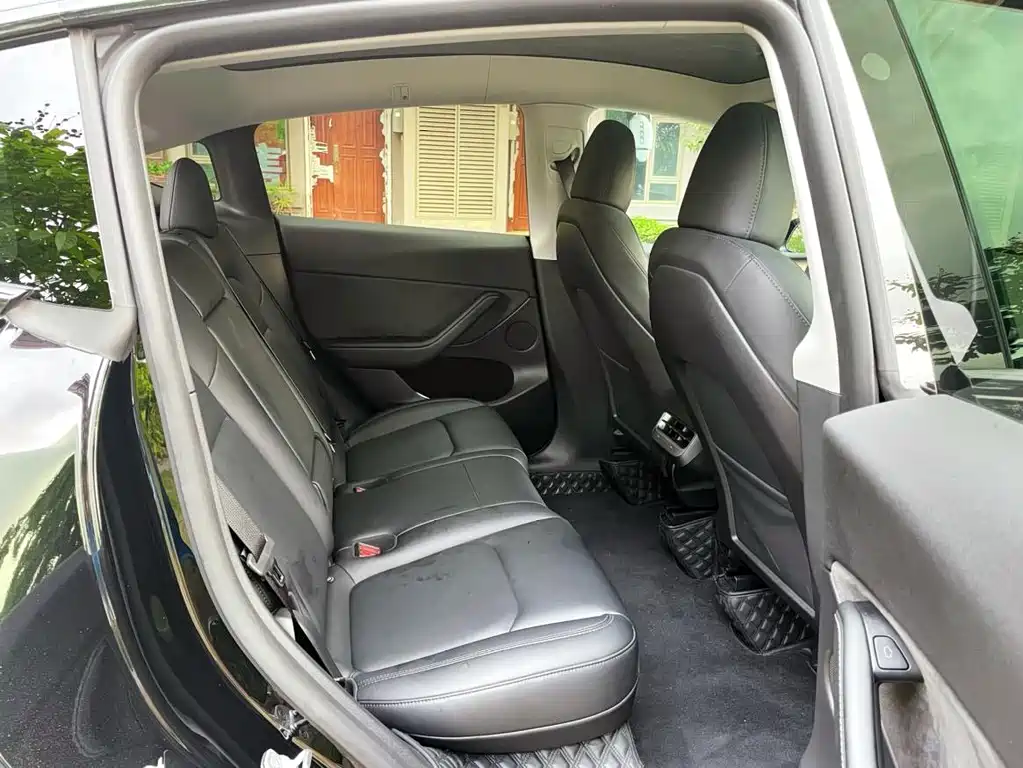 Model Y 2023 rear-wheel drive version купить на сайте DeffCars