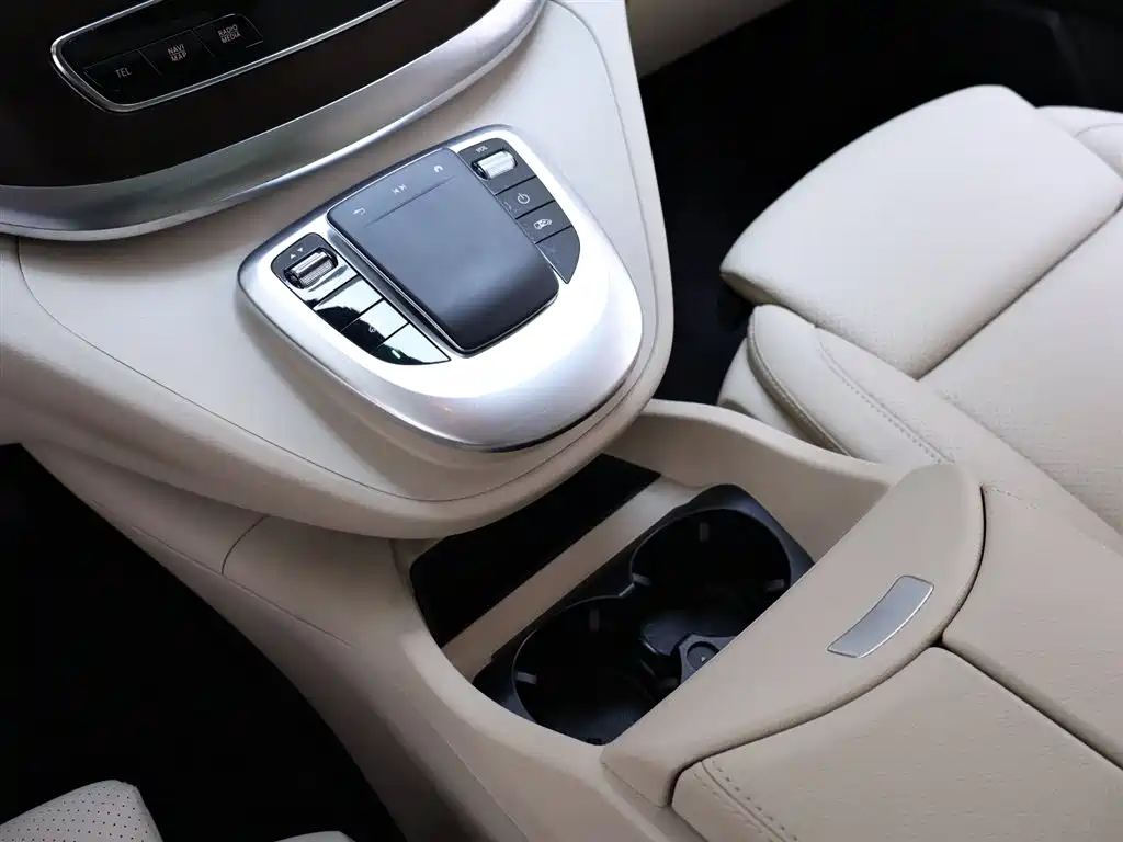 Mercedes-Benz V-Class 2022 V 260 Pilot Edition купить на сайте DeffCars