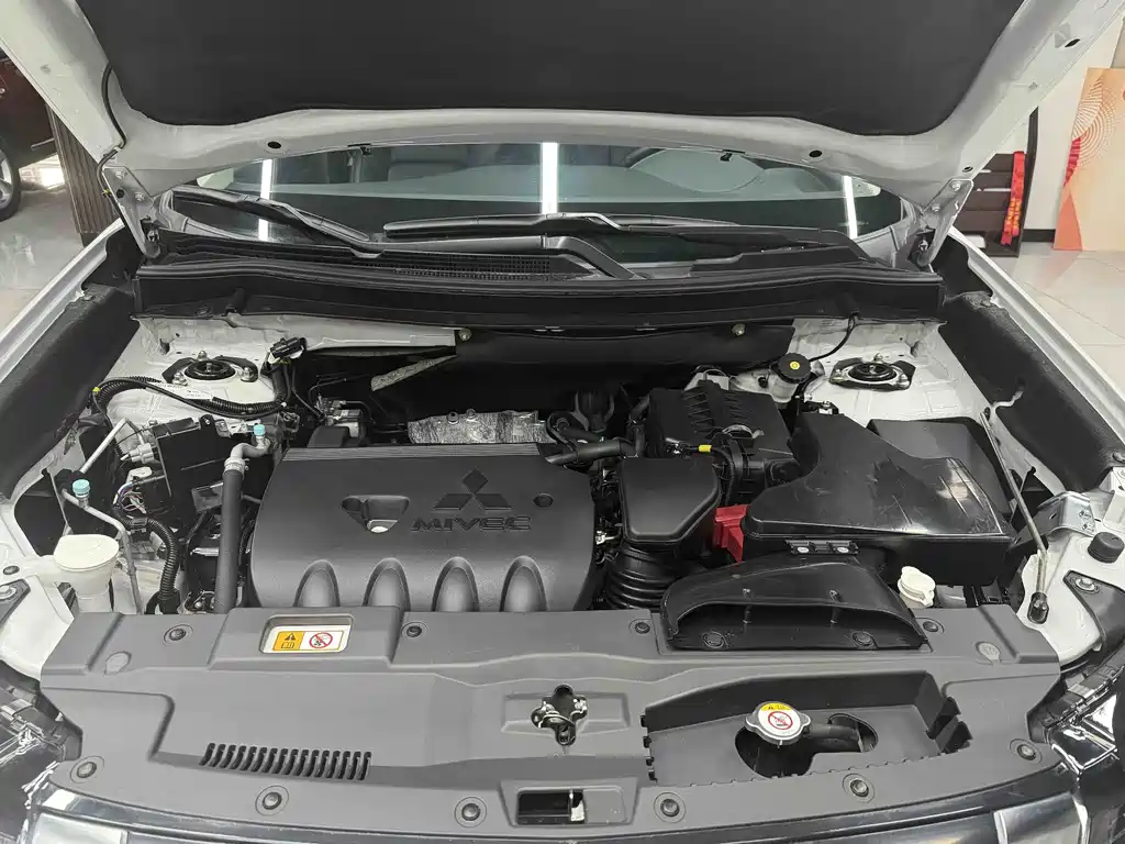 Outlander 2019 2.0L 2WD Enjoyable Edition 5 seats National V купить на сайте DeffCars