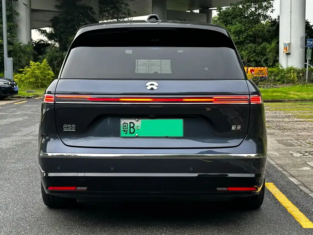 NIO ES8 2026 Six-seater Executive Signature Edition купить на сайте DeffCars