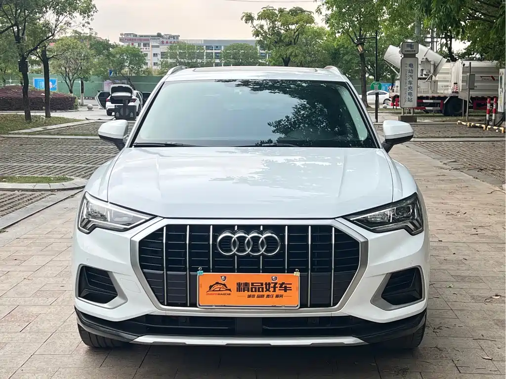 Audi Q3 2022 35 TFSI Fashionable and Elegant купить на сайте DeffCars