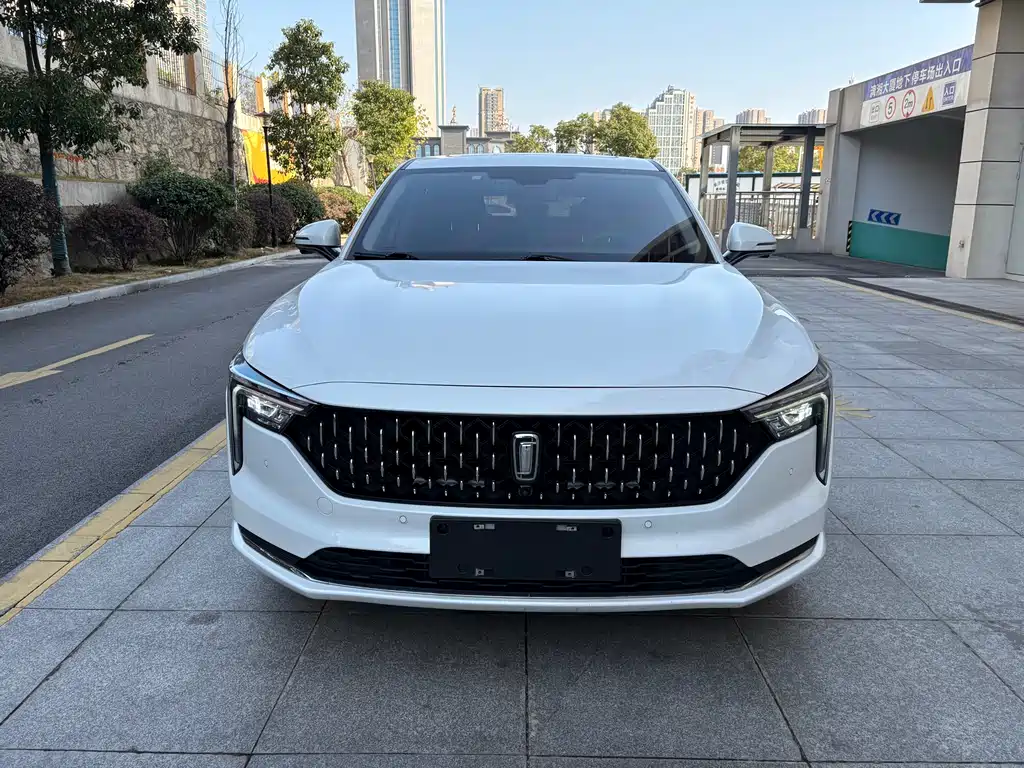 Pentium B70 2023 third generation 1.5T automatic enjoyment type 70th anniversary commemorative edition купить на сайте DeffCars