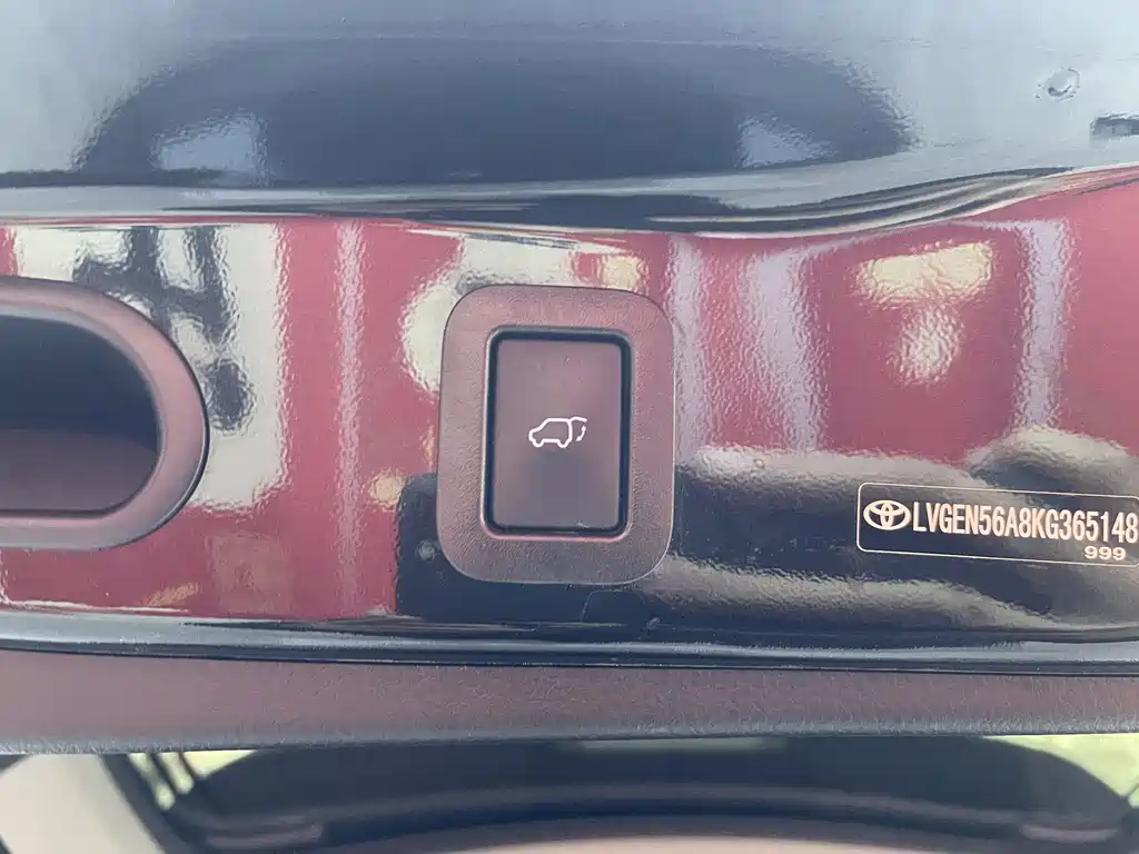 Highlander 2018 2.0T four-wheel drive premium version, 7 seats, National VI купить на сайте DeffCars