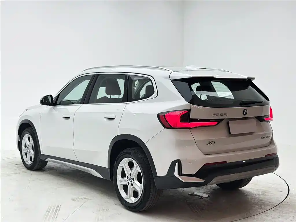BMW X1 2023 sDrive20Li X Design Package купить на сайте DeffCars