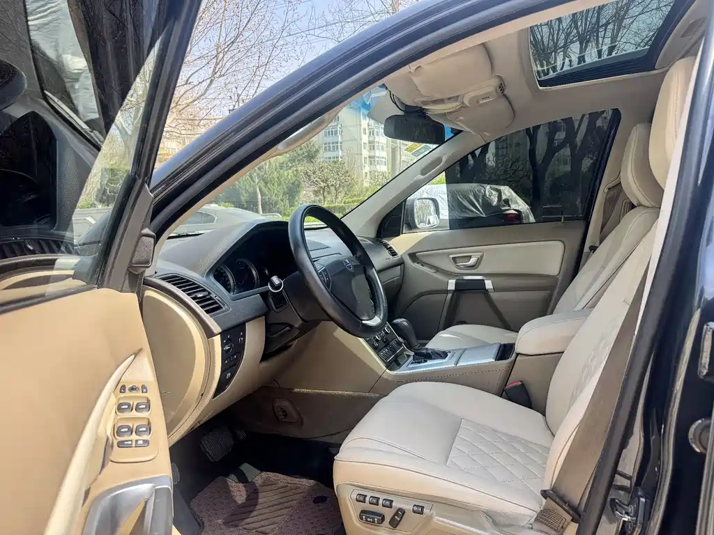 Volvo XC90 2012 2.5T Nordic Luxury Edition купить на сайте DeffCars
