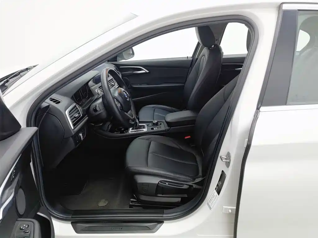 BMW 1 Series 2020 120i Fashion купить на сайте DeffCars