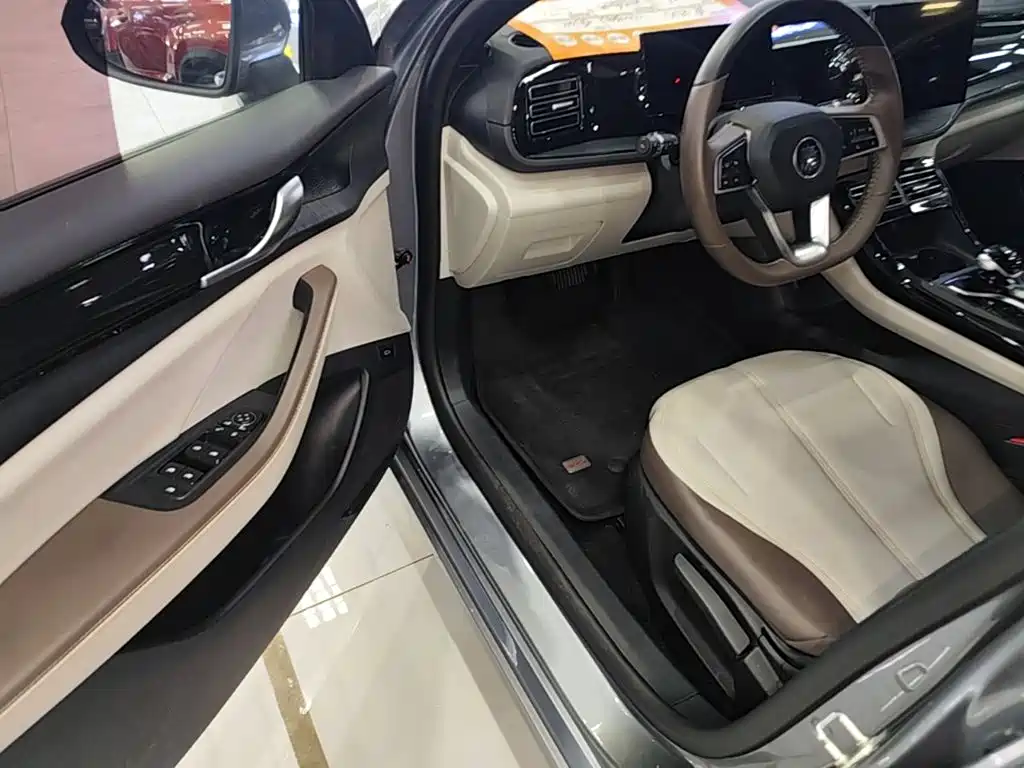 Qin Plus 2023 Champion Edition DM-i 55KM Leading Type купить на сайте DeffCars