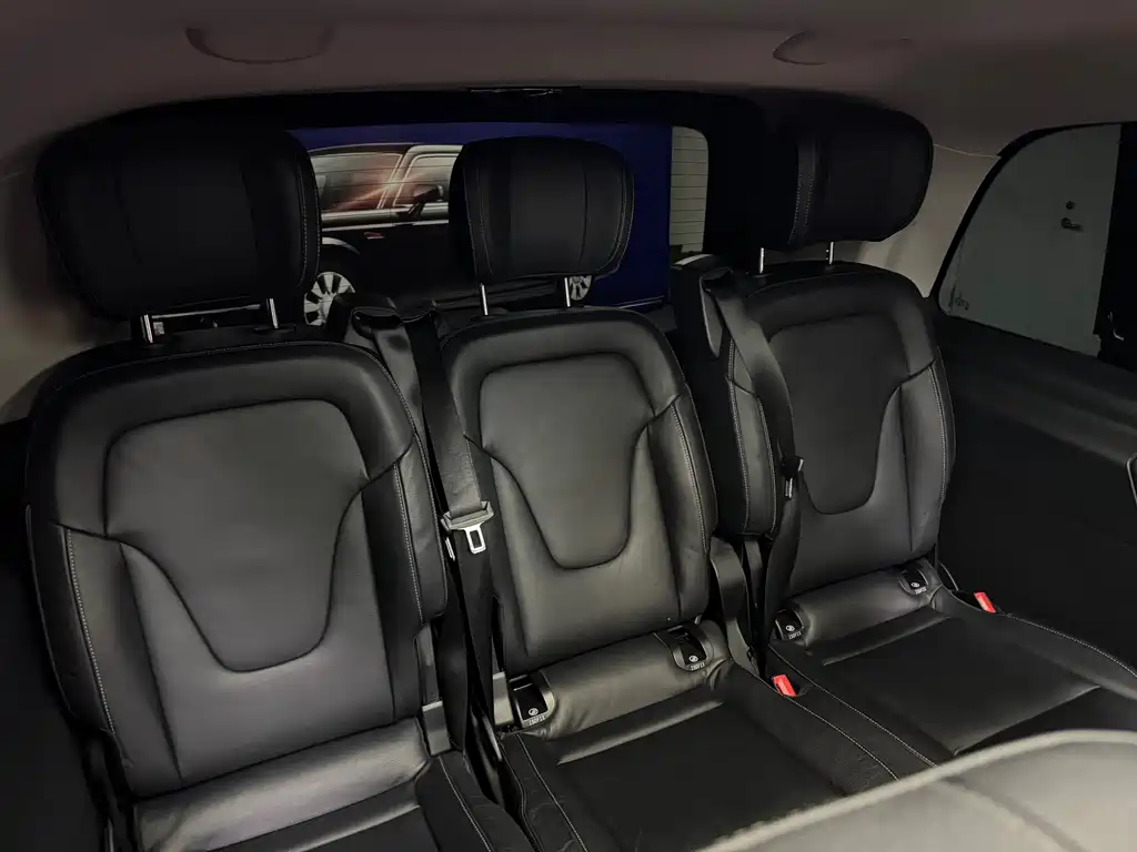Mercedes-Benz V-Class 2017 V 260 L Premium Extended Edition купить на сайте DeffCars