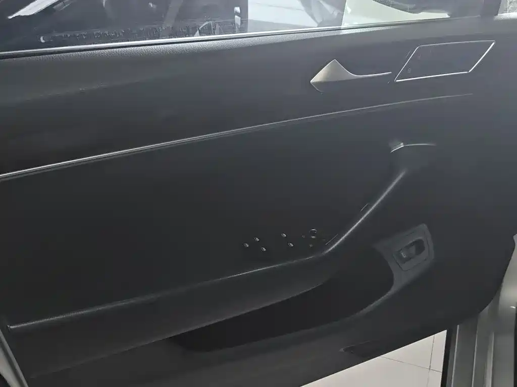 Magotan 2018 330TSI DSG leading model купить на сайте DeffCars