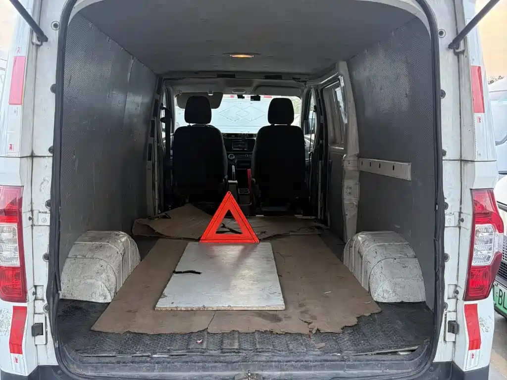 Maxus EV30 2019 Urban Logistics Vehicle Intelligent Edition Long Axis SAIC Era 52.5kWh купить на сайте DeffCars