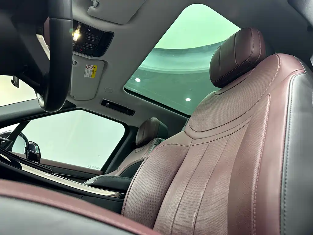 Range Rover Sport 2024 400PS Dynamic SE купить на сайте DeffCars