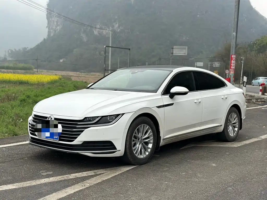 FAW-Volkswagen CC 2019 330TSI Charming Edition National VI купить на сайте DeffCars