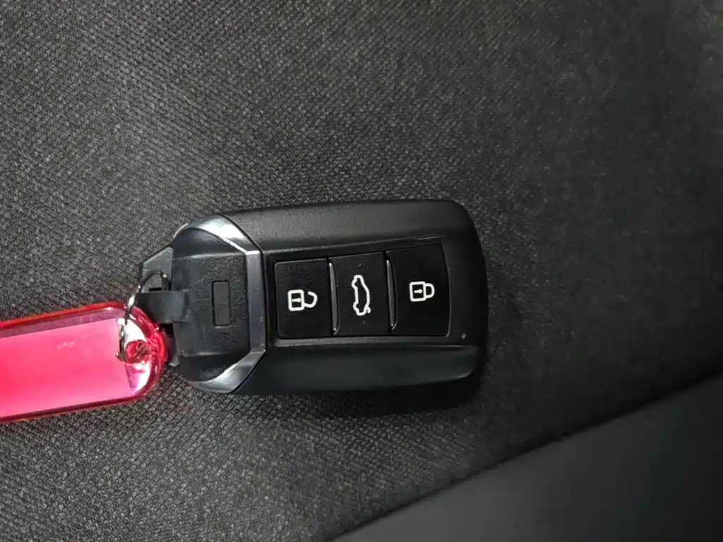 Yixuan max 2023 1.5T Ultra Daddy Edition купить на сайте DeffCars