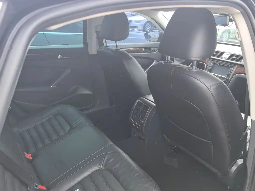 Passat 2013 1.8TSI DSG Premium Edition купить на сайте DeffCars