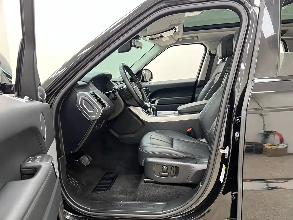 Range Rover Sport 2020 3.0 L6 SE купить на сайте DeffCars