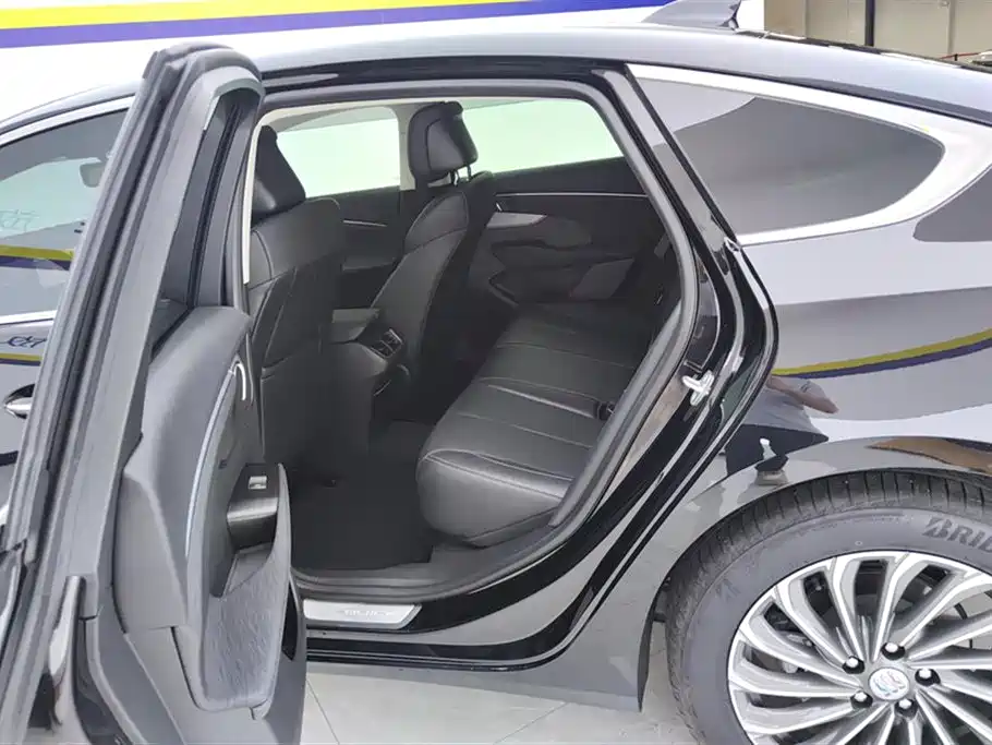 LaCrosse 2023 28T Yuezun Edition купить на сайте DeffCars