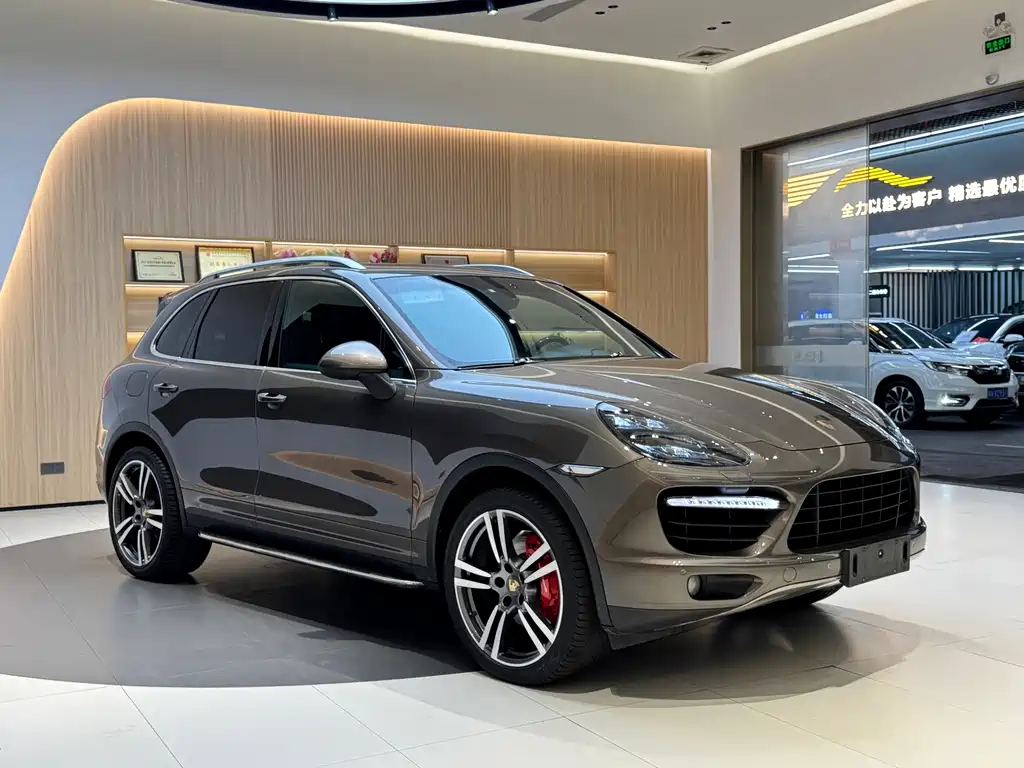 Cayenne 2014 Cayenne Platinum Edition 3.0T купить на сайте DeffCars