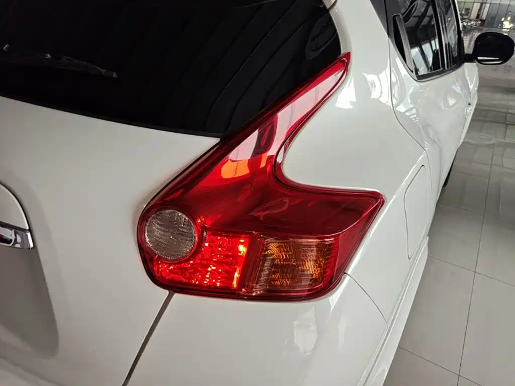 Infiniti ESQ 2014 1.6L Straightforward Edition купить на сайте DeffCars