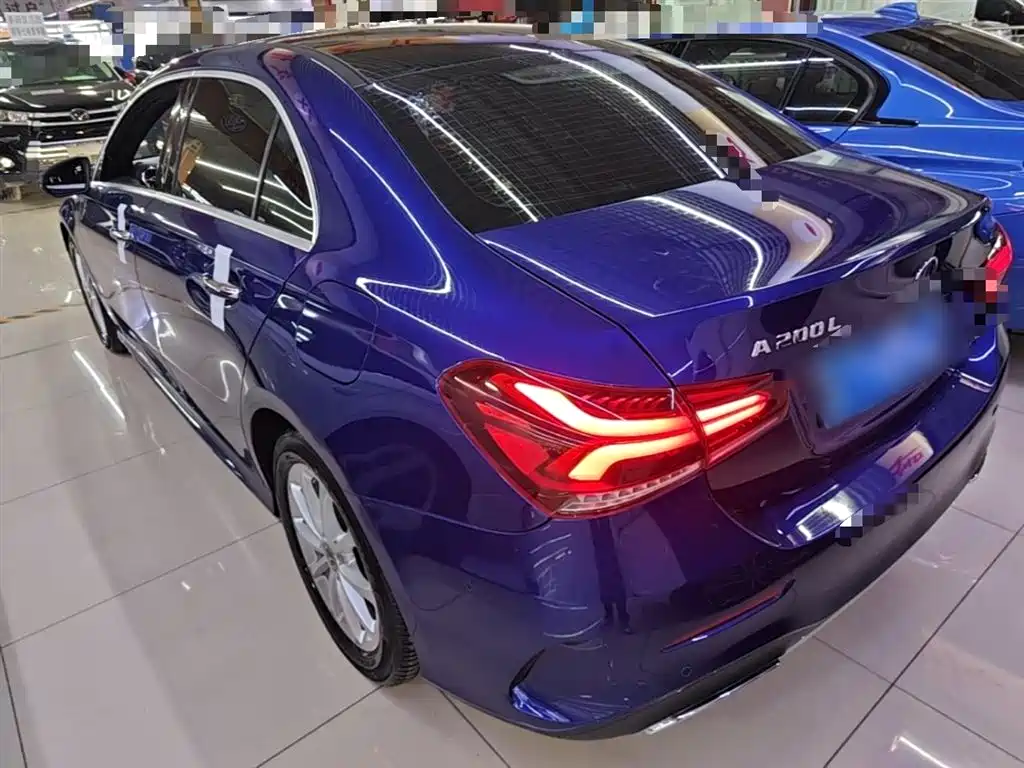 Mercedes-Benz A-Class 2020 Facelift A 200 L Sports Sedan Fashionable купить на сайте DeffCars