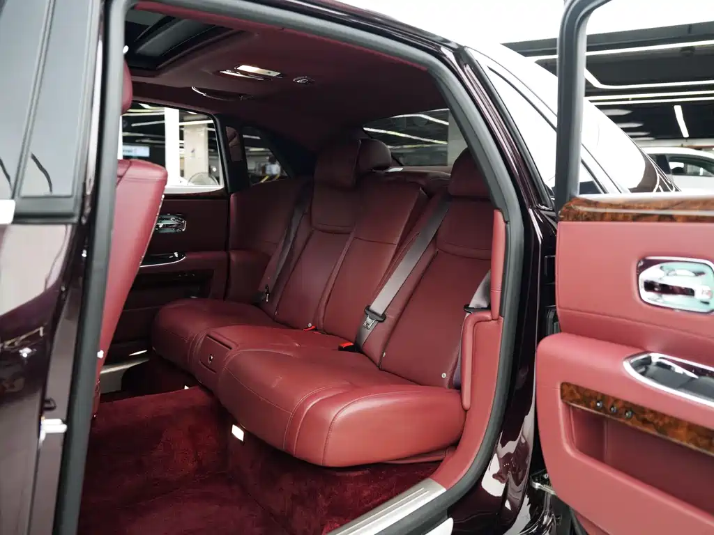 Ghost 2018 6.6T long wheelbase version купить на сайте DeffCars