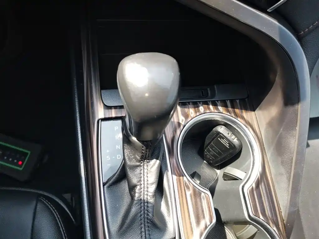 Camry 2019 2.5G Deluxe Edition National V купить на сайте DeffCars