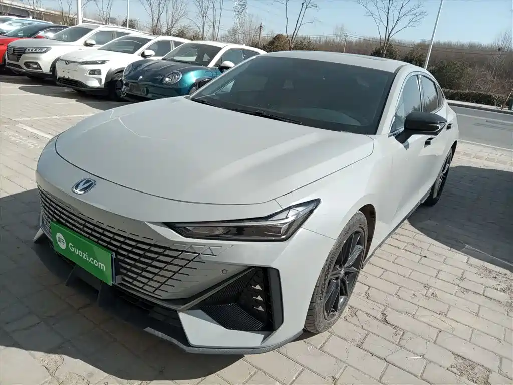 Changan UNI-V 2022 1.5T Excellent Type купить на сайте DeffCars