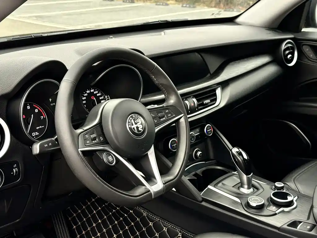 Stelvio 2017 2.0T 200HP Elite Edition купить на сайте DeffCars