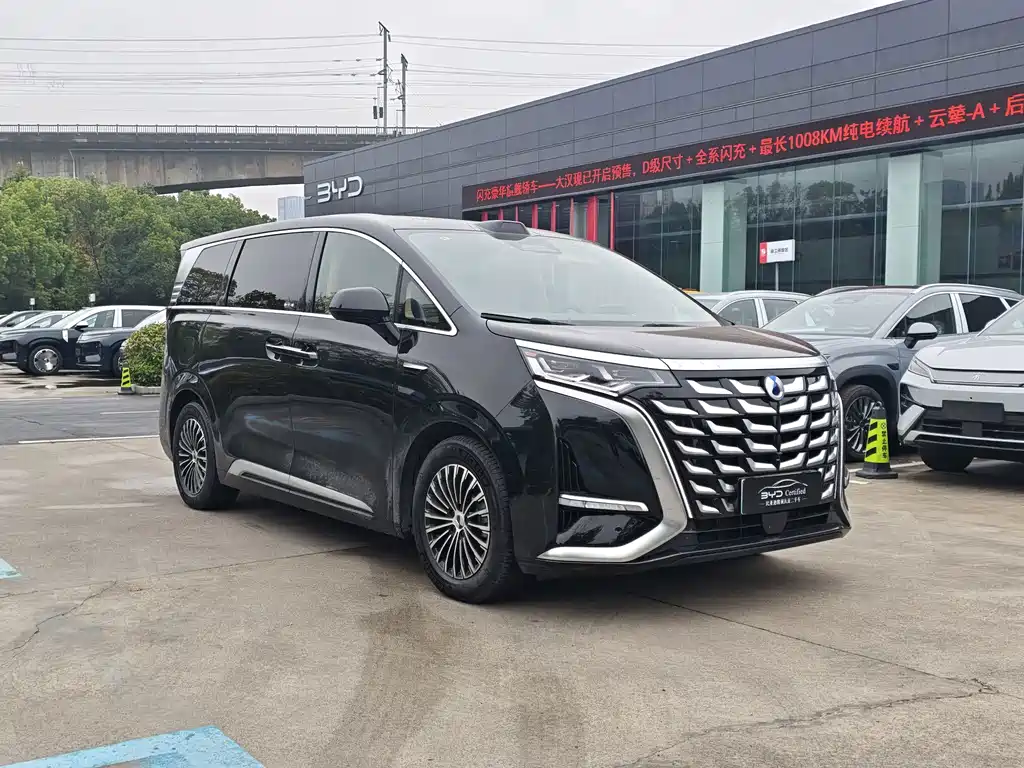 Denza D9 2025 DM-i smart driving version 1020 four-wheel drive flagship model купить на сайте DeffCars