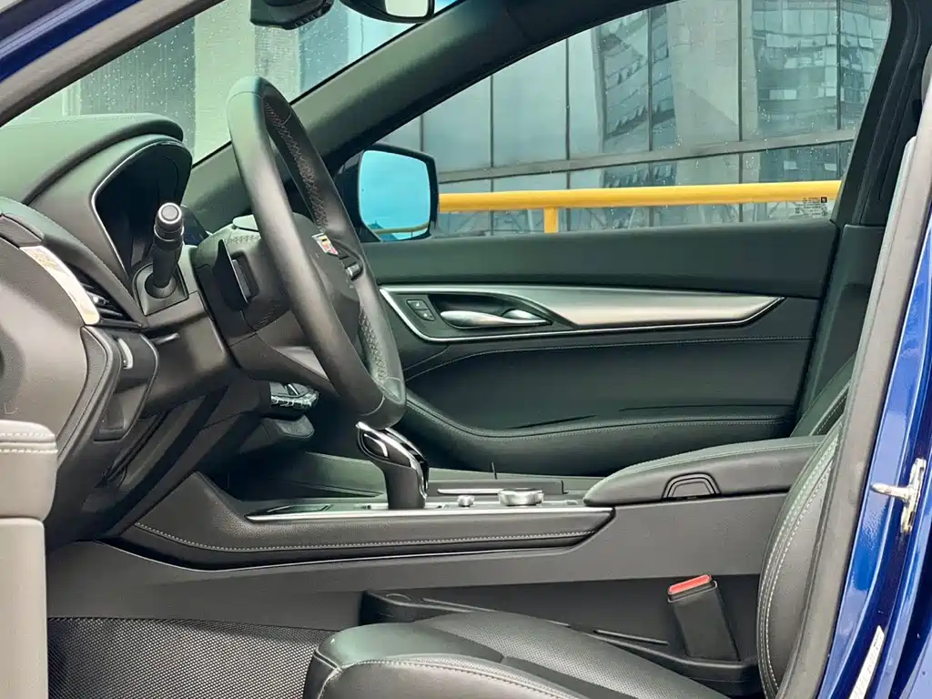 Cadillac CT5 2024 28T luxury model купить на сайте DeffCars