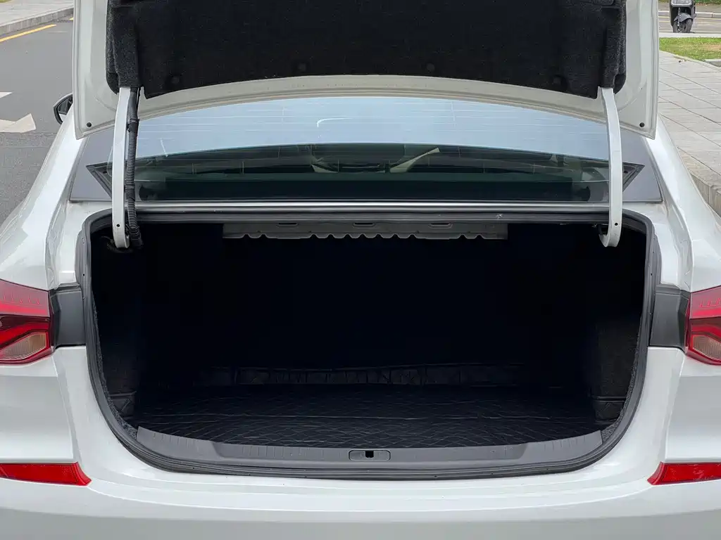 Cruze 2022 320 Automatic Sunroof Edition купить на сайте DeffCars