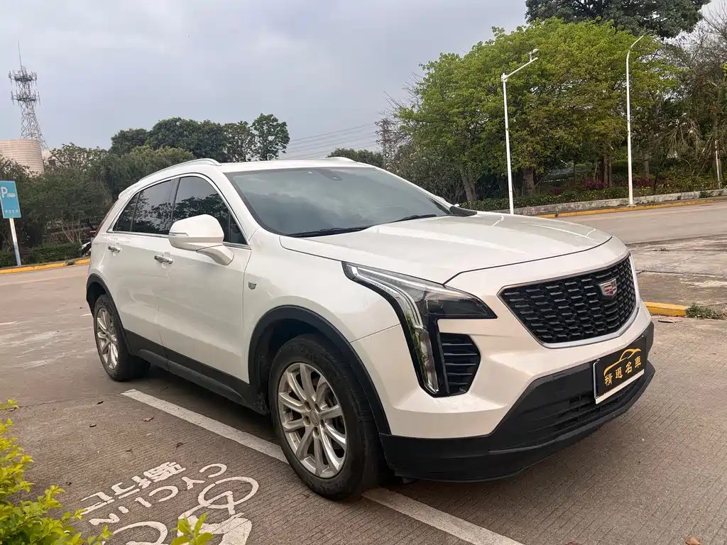 Cadillac XT4 2021 28T two-wheel drive technology купить на сайте DeffCars