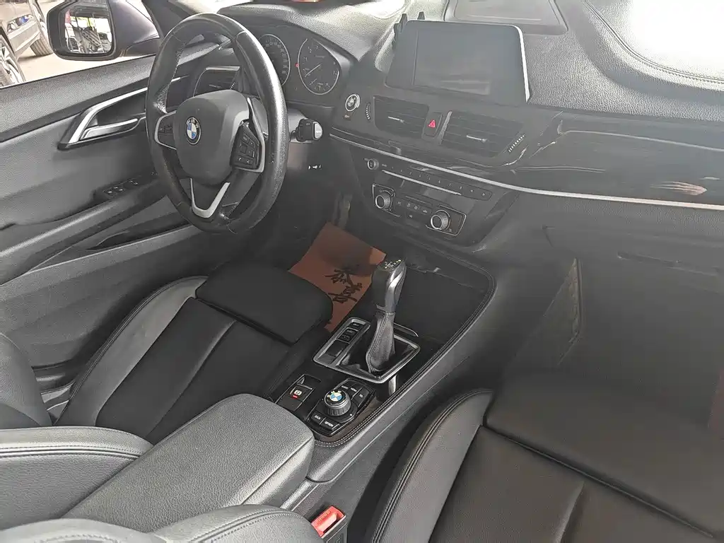 BMW 1 Series 2017 118i Sports купить на сайте DeffCars