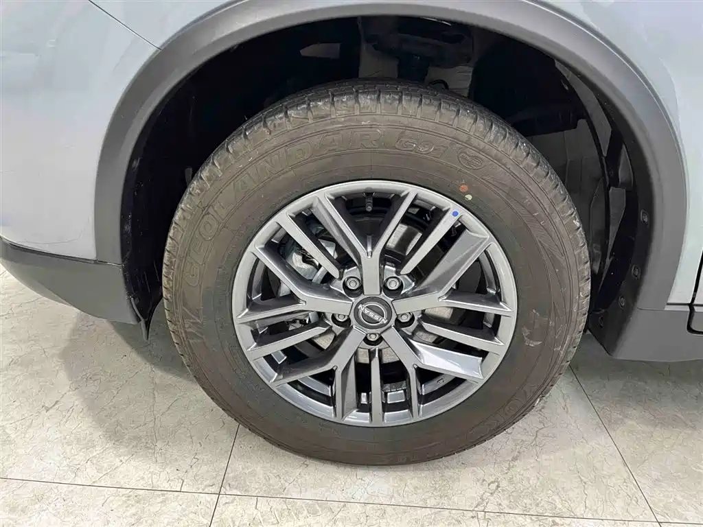 X-Trail 2025 Honor 2.0L Two-wheel Drive Leading Edition купить на сайте DeffCars