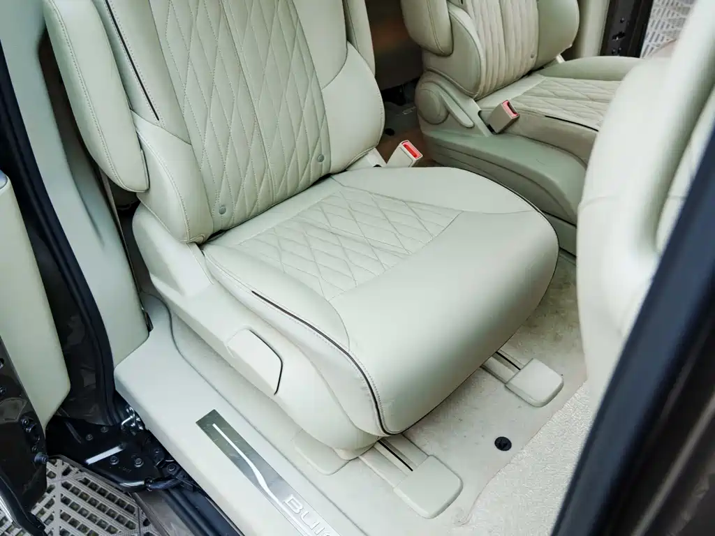 Buick GL8 2020 Land Business Class 652T Premium купить на сайте DeffCars