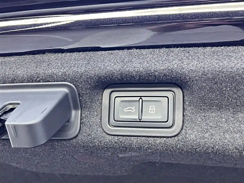 Audi A7L 2024 45 TFSI quattro luxury model купить на сайте DeffCars