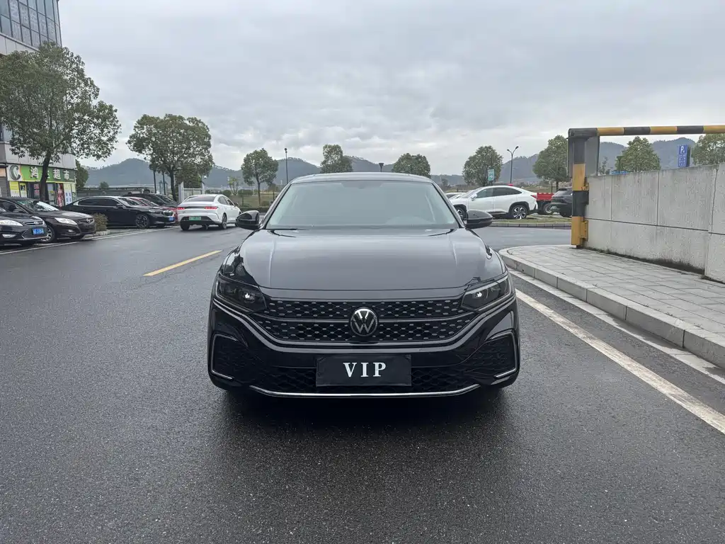 Passat 2023 facelift 330TSI Star Elite Edition купить на сайте DeffCars