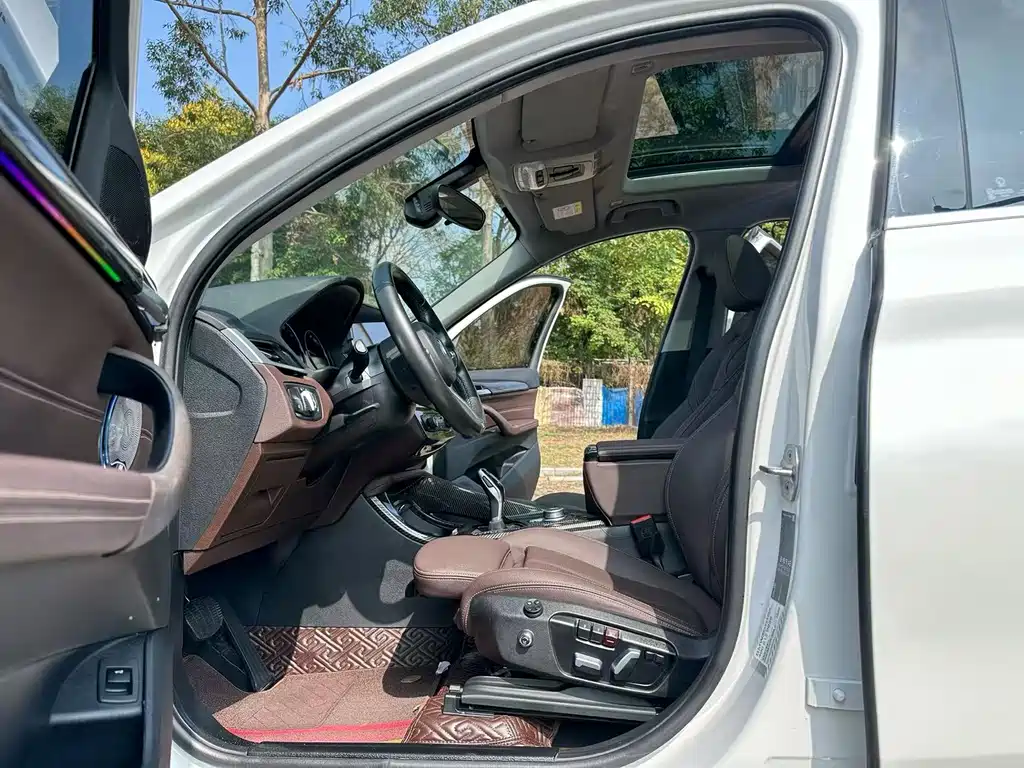 BMW X1 2021 facelift sDrive25Li leading model купить на сайте DeffCars