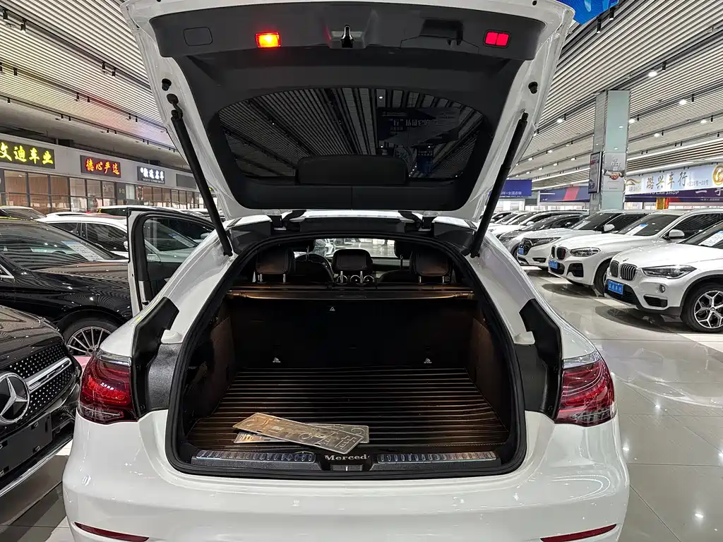 Mercedes-Benz GLC Coupe 2021 GLC 260 4MATIC Coupe SUV купить на сайте DeffCars