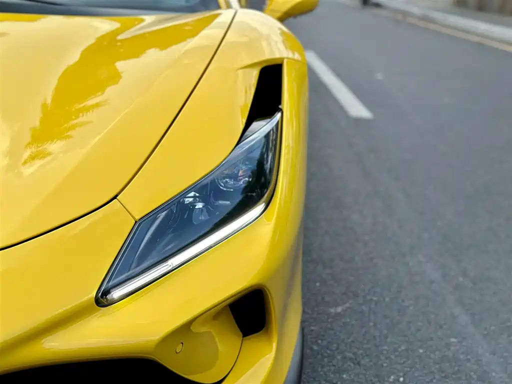 Ferrari F8 2020 Spider 3.9T V8 купить на сайте DeffCars
